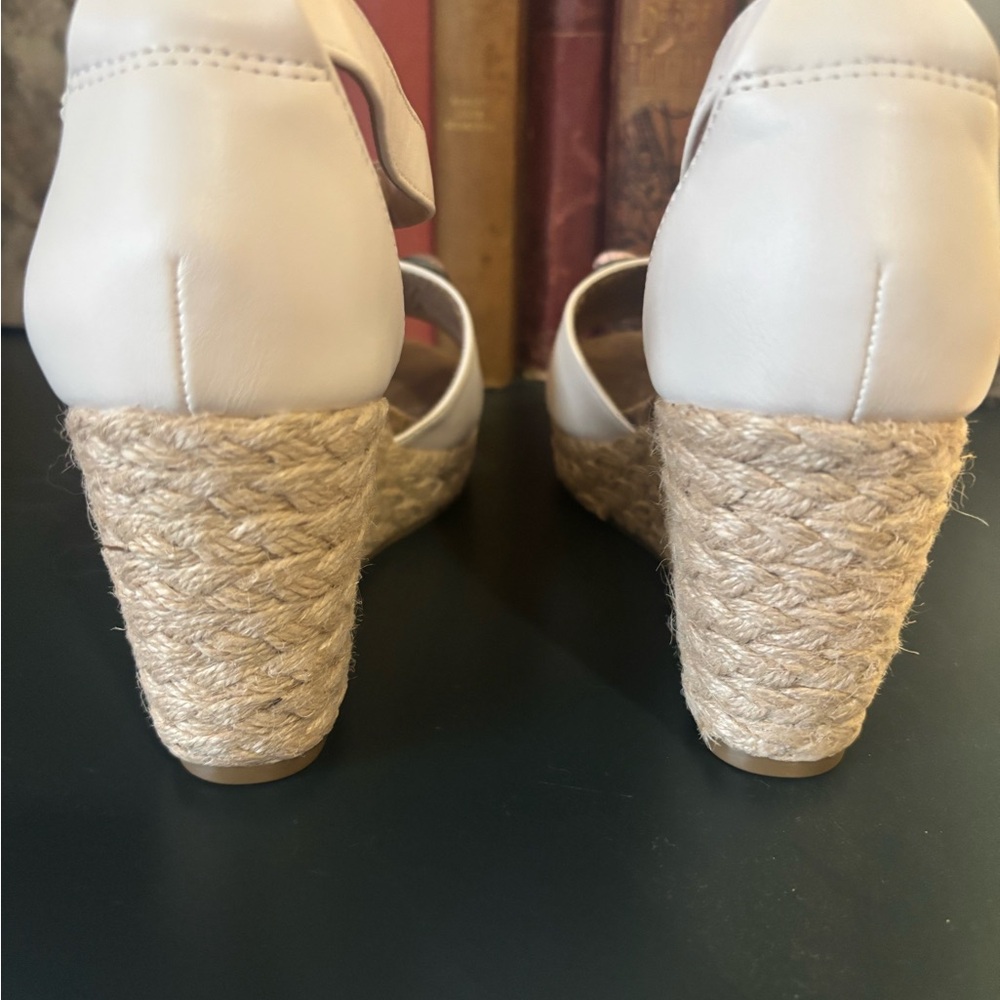 NWOT Cream Wedge Sandals with gem accent - Picture 4 of 8